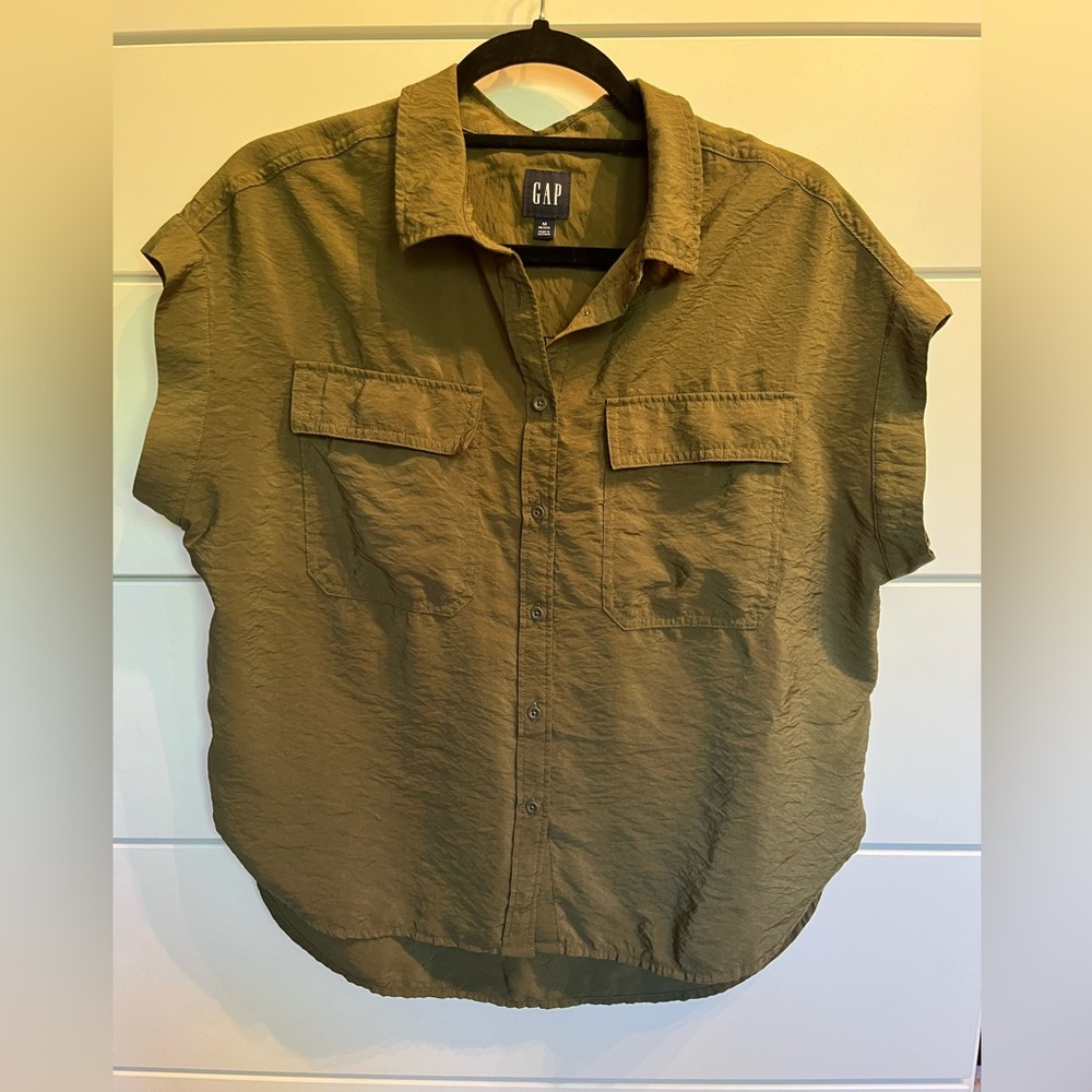 GAP Army Green Utility Shirt (Lightly Worn) M Petite